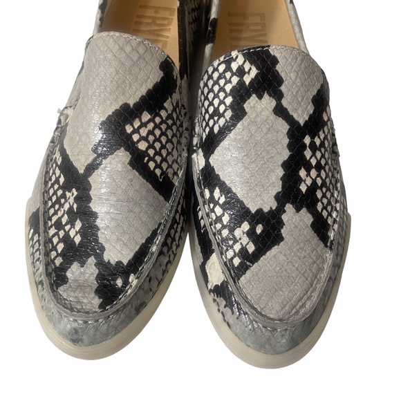 FRYE NEW Natural Snake Melanie Skimmer Black‎ Ivory 7 (see measurements) - Picture 2 of 7